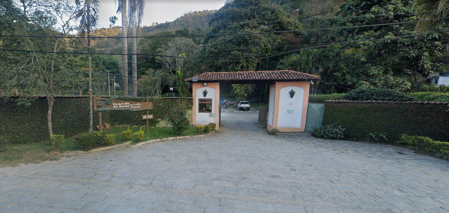 Imagem do imóvel CASA C/ AMPLO TERRENO DE 3.040,00 m² — PEDRO DO RIO, PETRÓPOLIS/RJ — CONDOMÍNIO CONDADO DA SERRA: LAGO, PARQUE, QUADRAS DE ESPORTES, PISCINAS, ÁREAS DE CHURRASQUEIRA E SEGURANÇA 24 HORAS